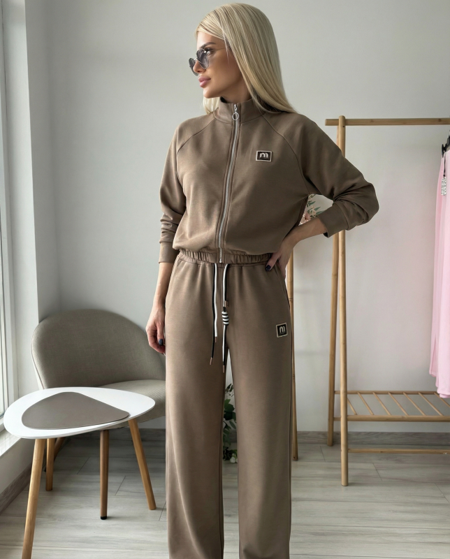 Спортен комплект камел