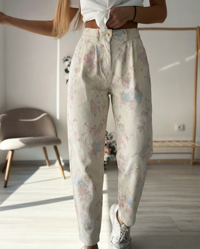 Бежови дънки на цветя