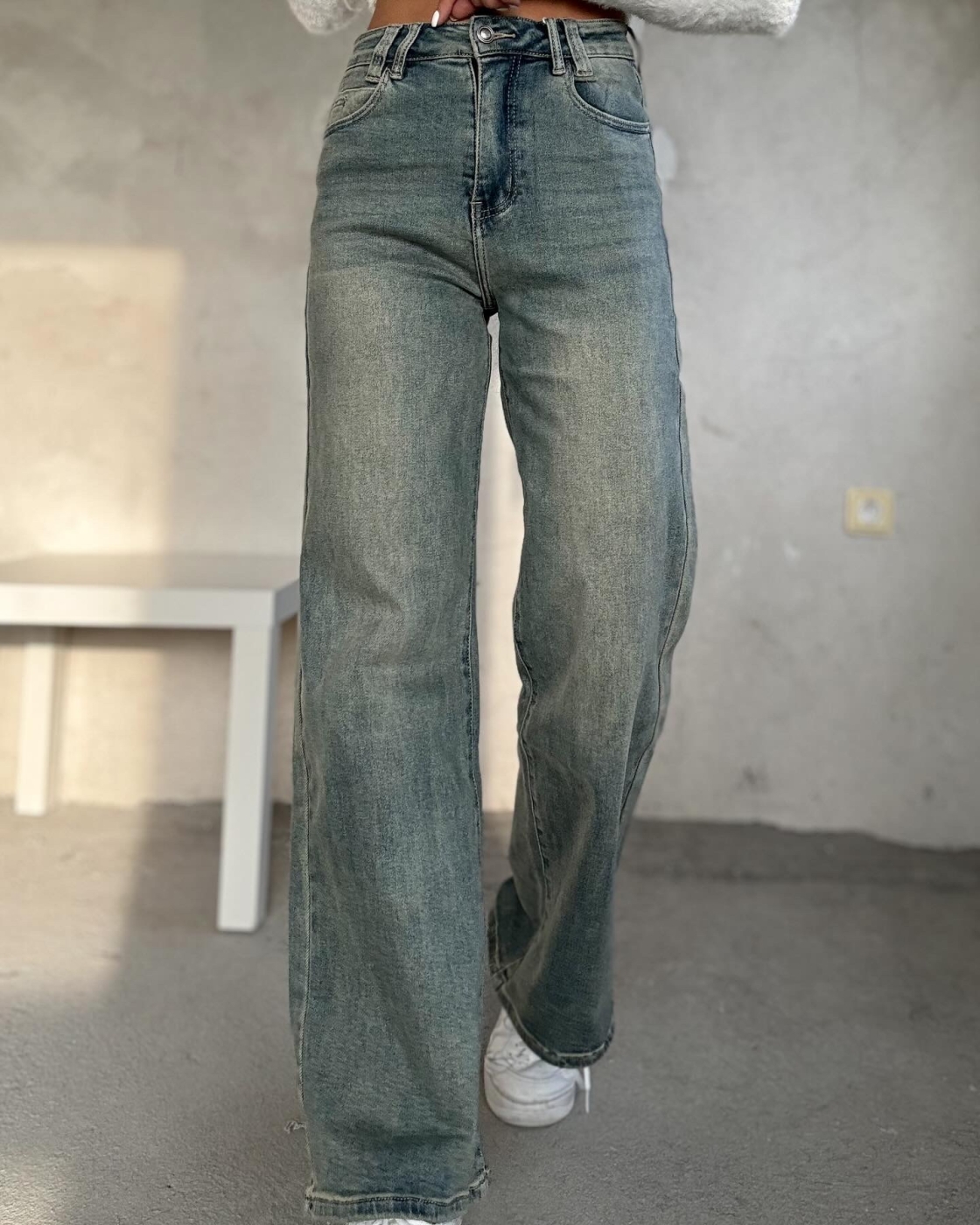 Широки зеленикави дънки