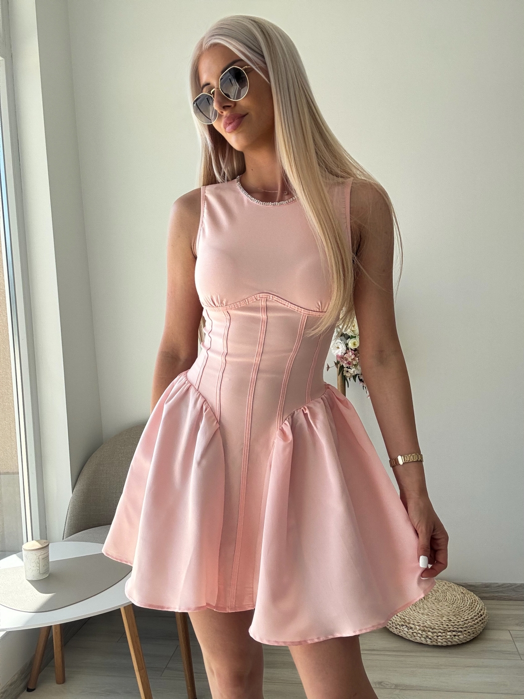 Розова рокля корсет