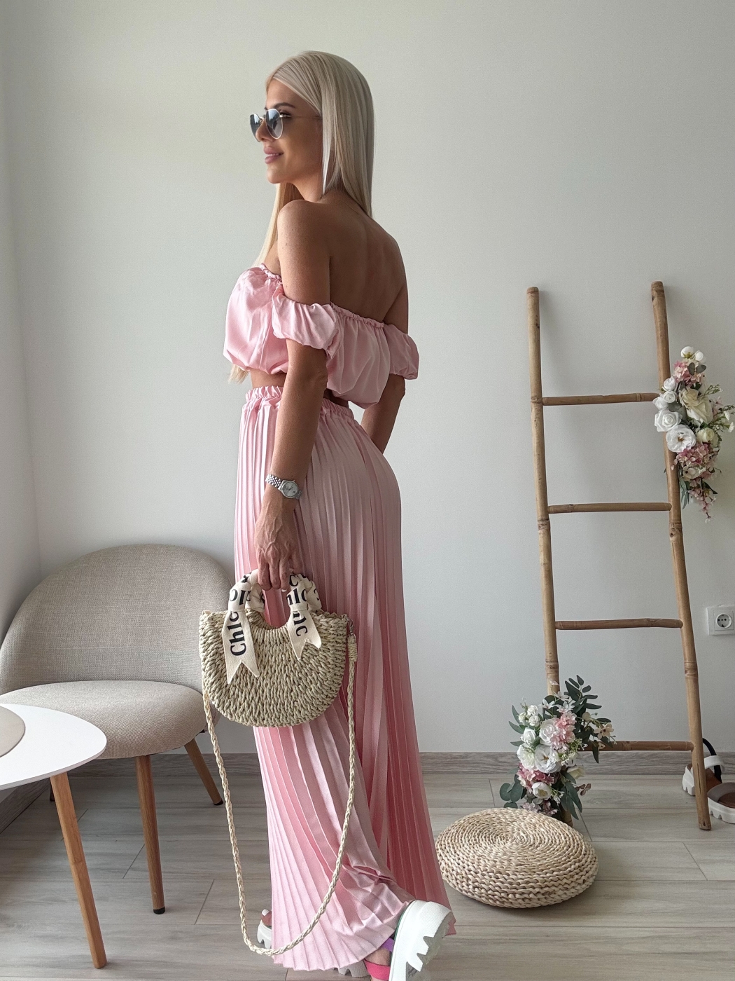 Розов сатенен сет плисе