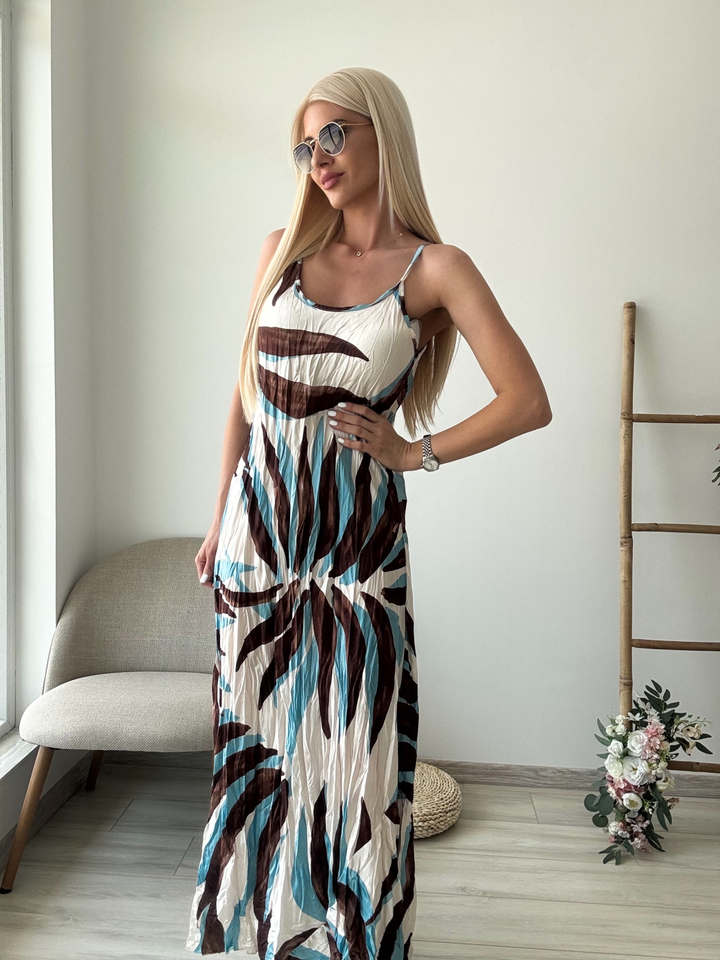 Намачкана рокля сини листа