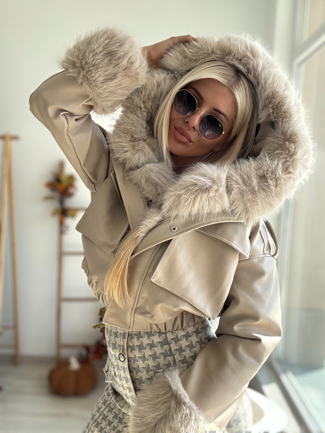 Яке с пух екрю вариант 2