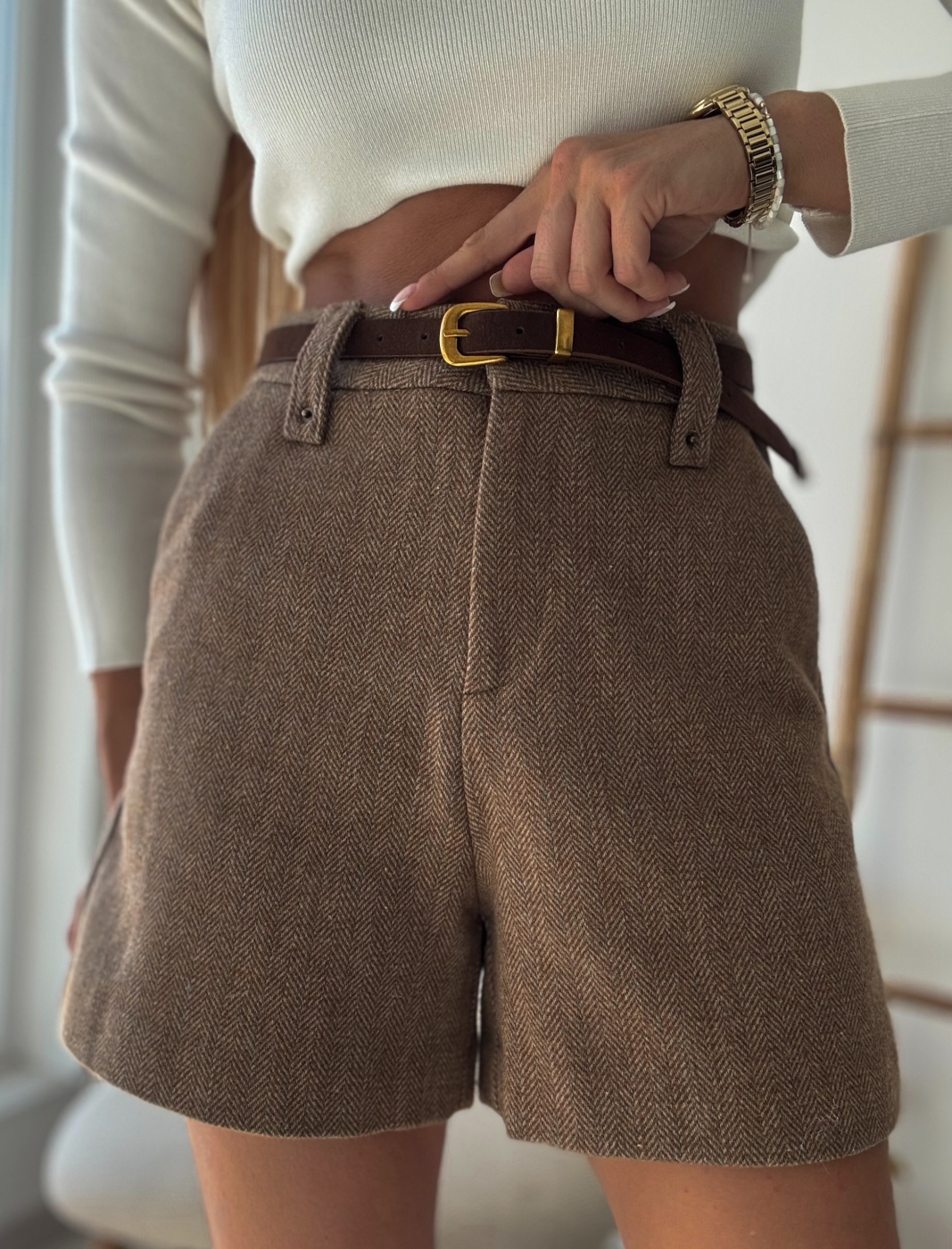 Кафеви къси панталони лана