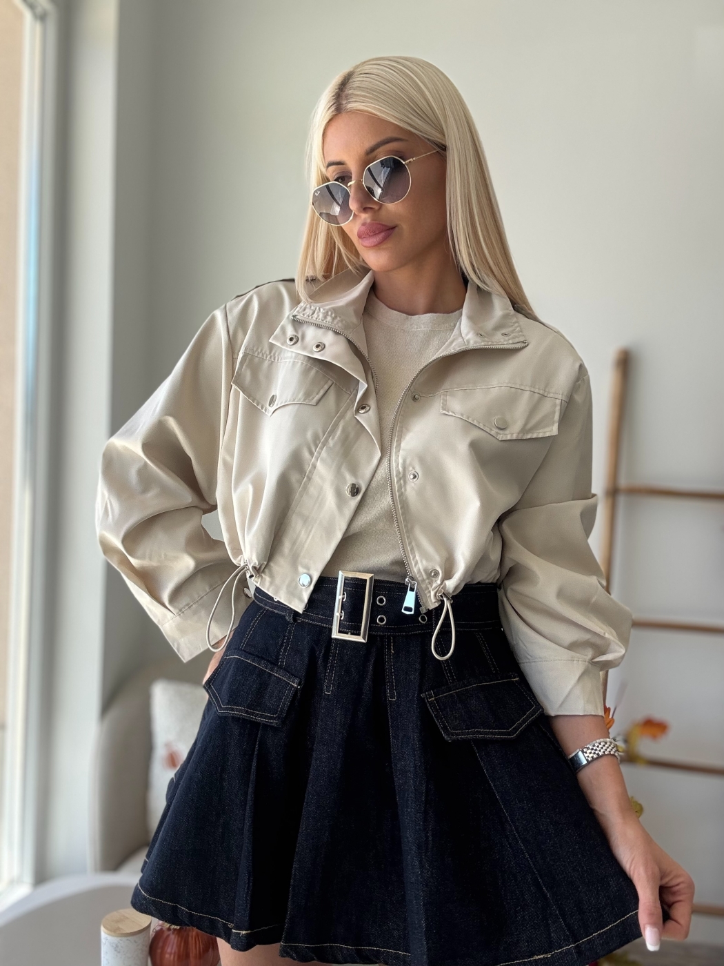 Бежово шушляково късо яке