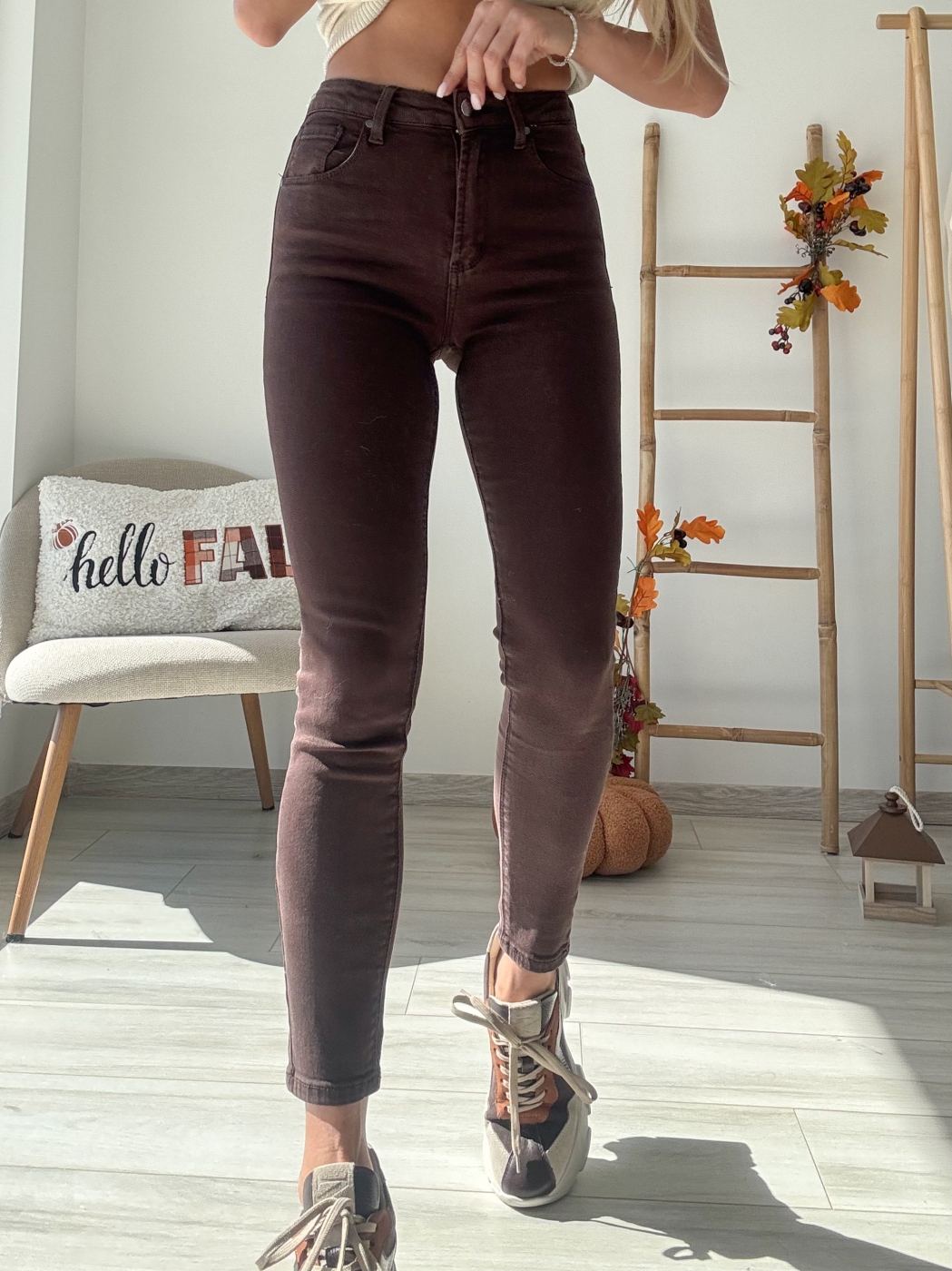 Кафеви дънки слим