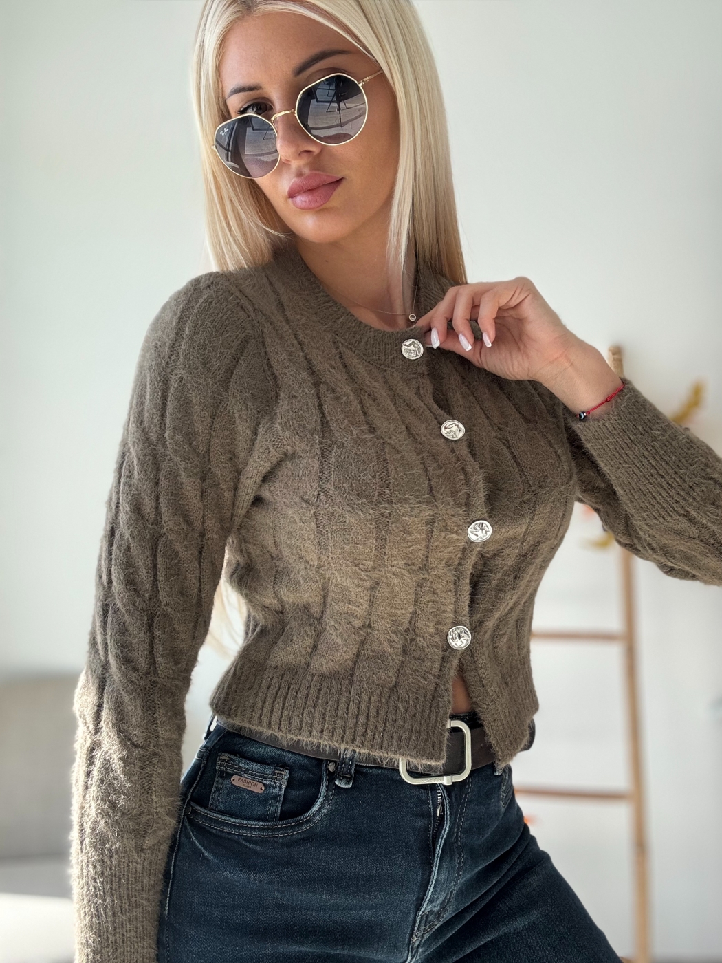 Кафява жилетка слим