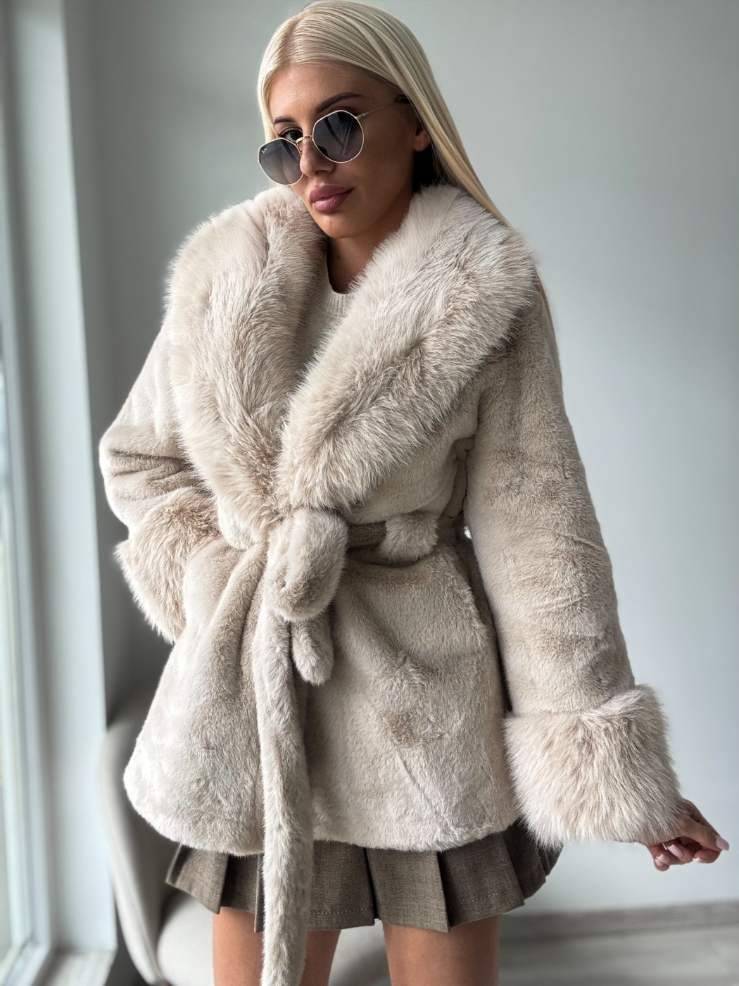 Бежово палто без качулка