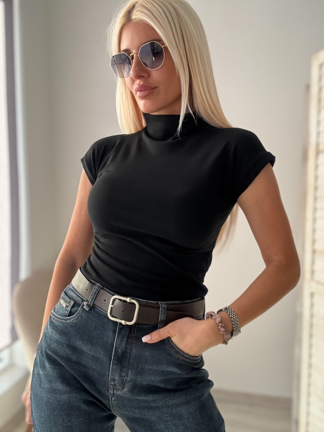 Ватирана тениска в черно