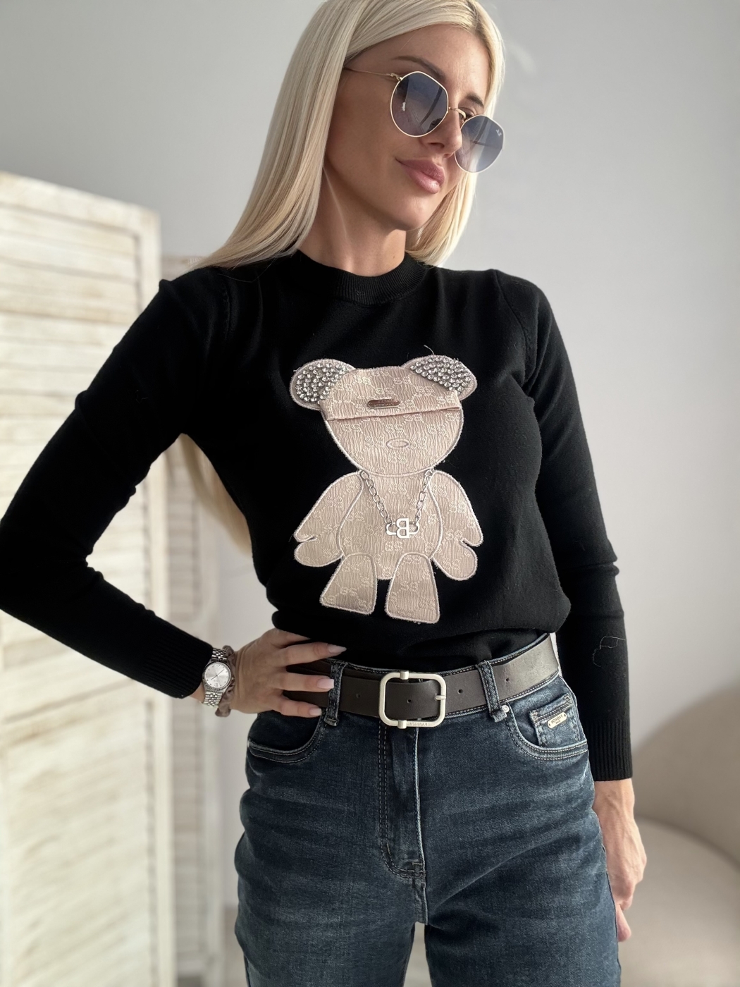 Черен пуловер с мече G