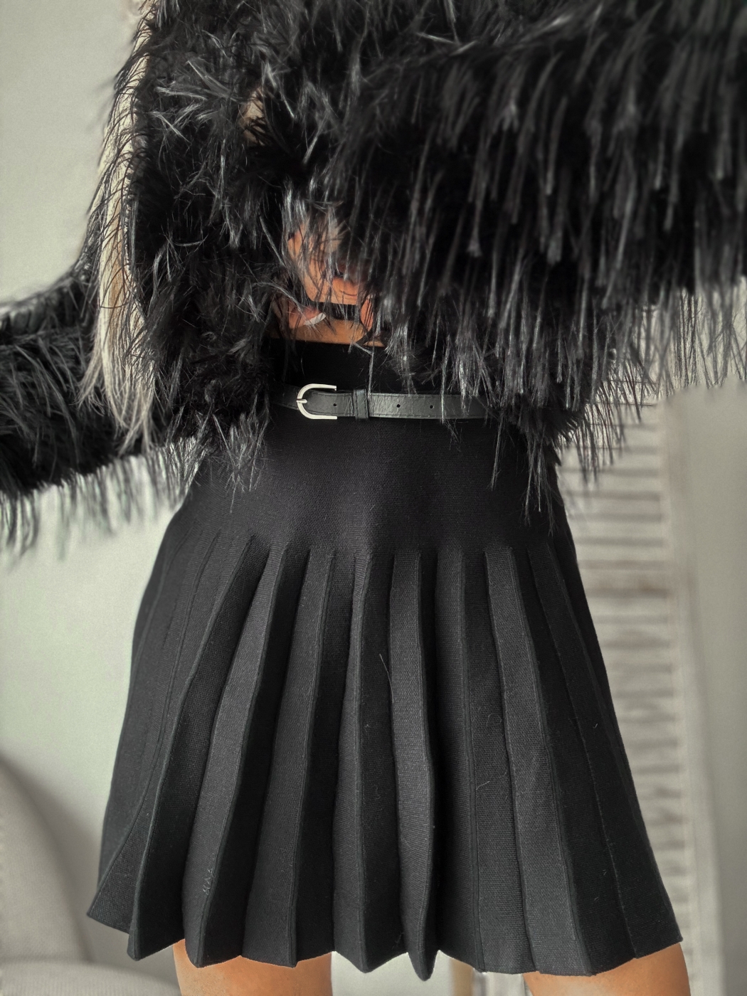 Черна пола плетиво с колан