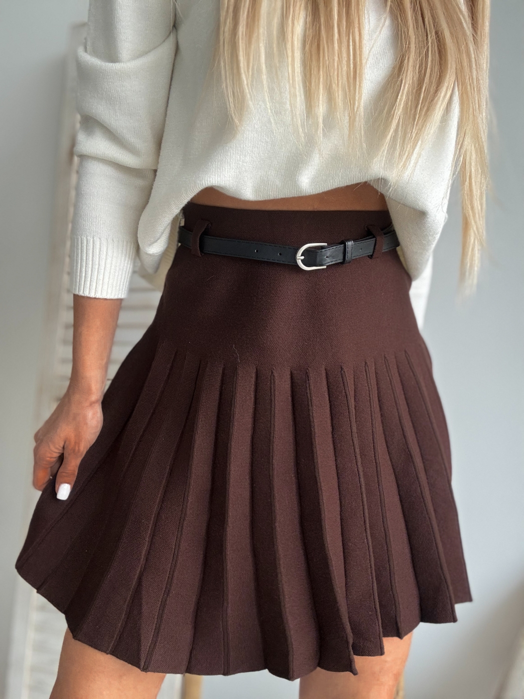 Кафява пола с колан