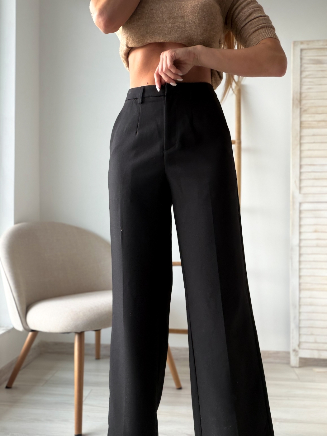 Черен широк панталон