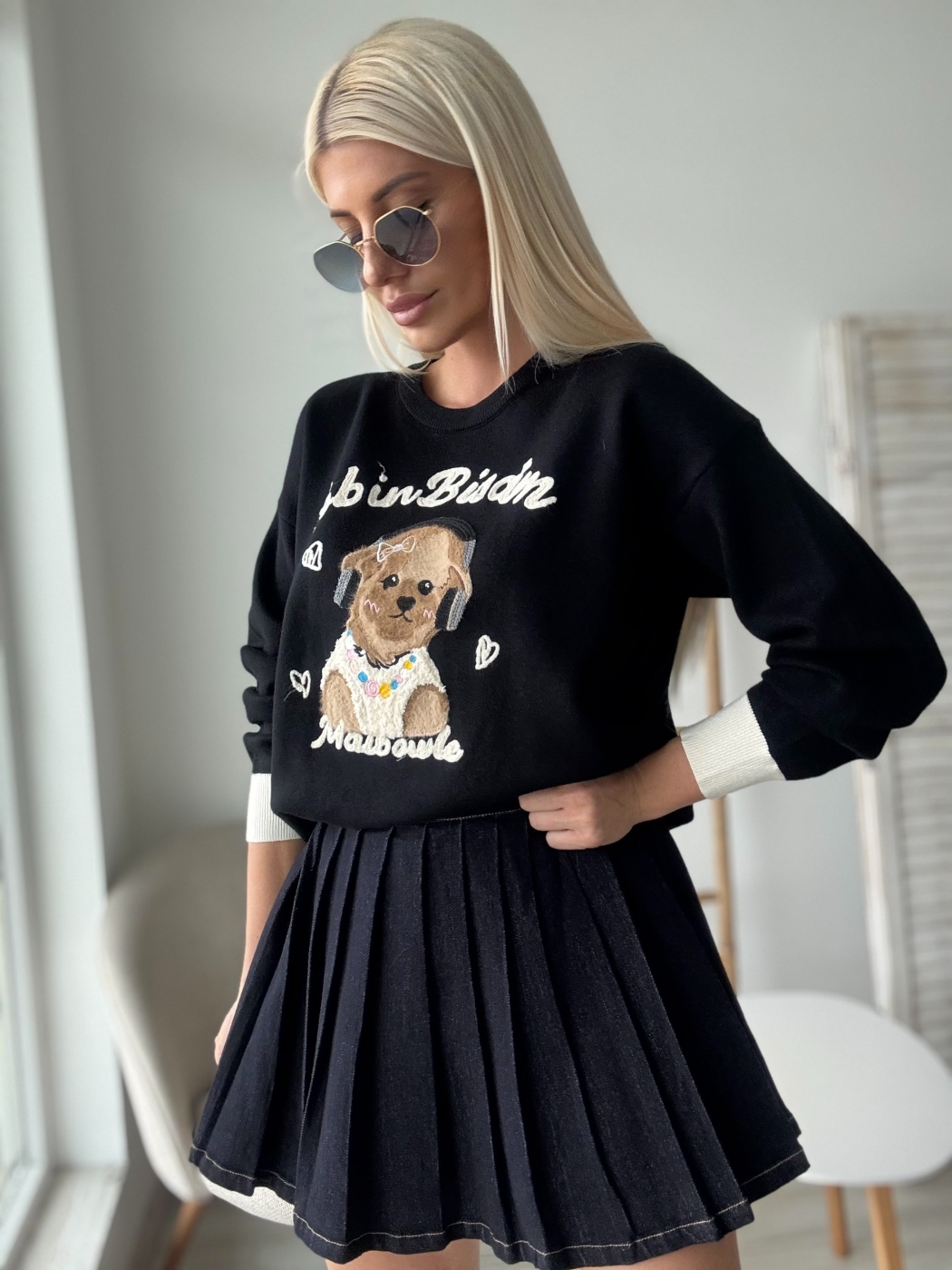 Черен пуловер куче Robin