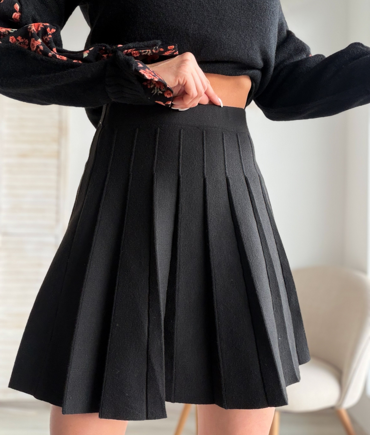 Черна пола бандажно плетиво