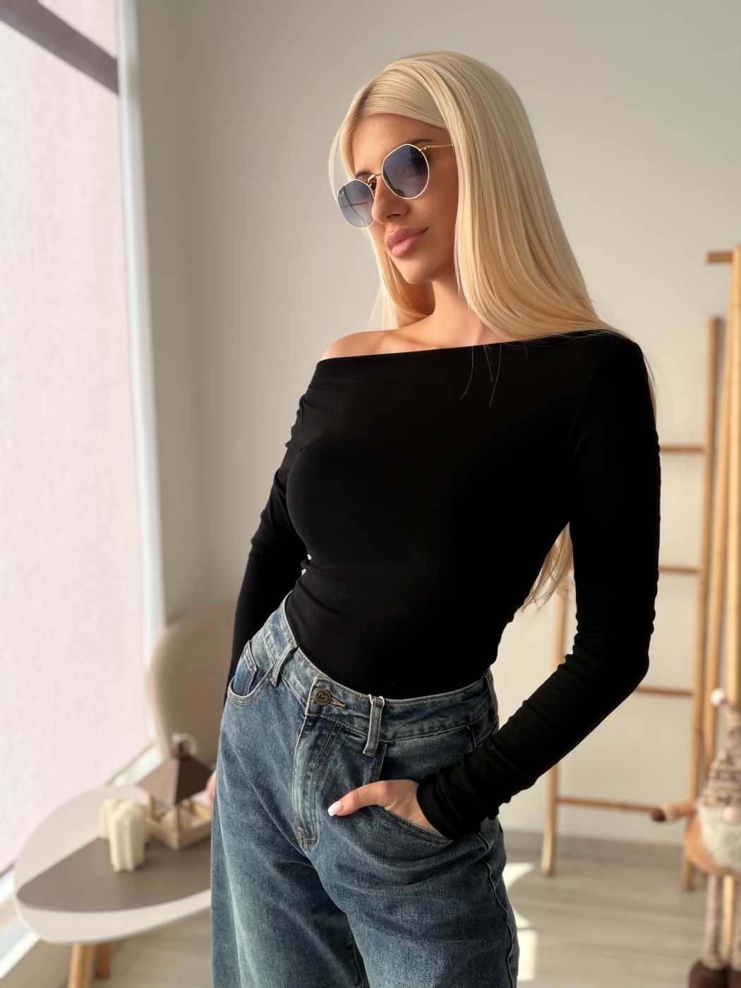 Черна блуза лодка