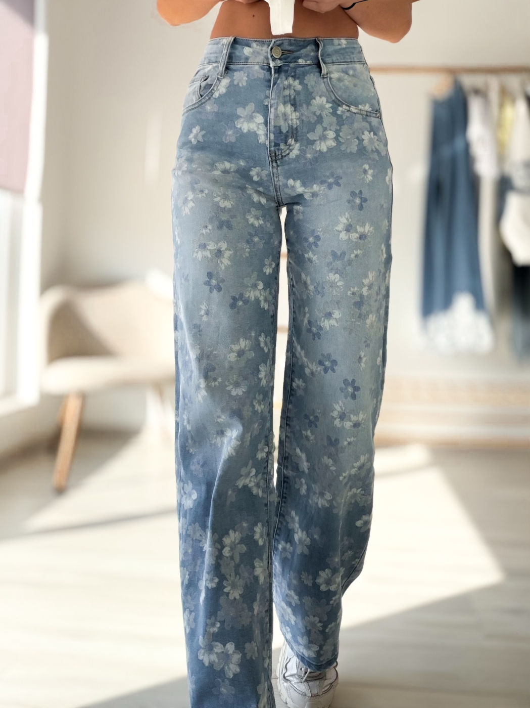 Дънки на цветя