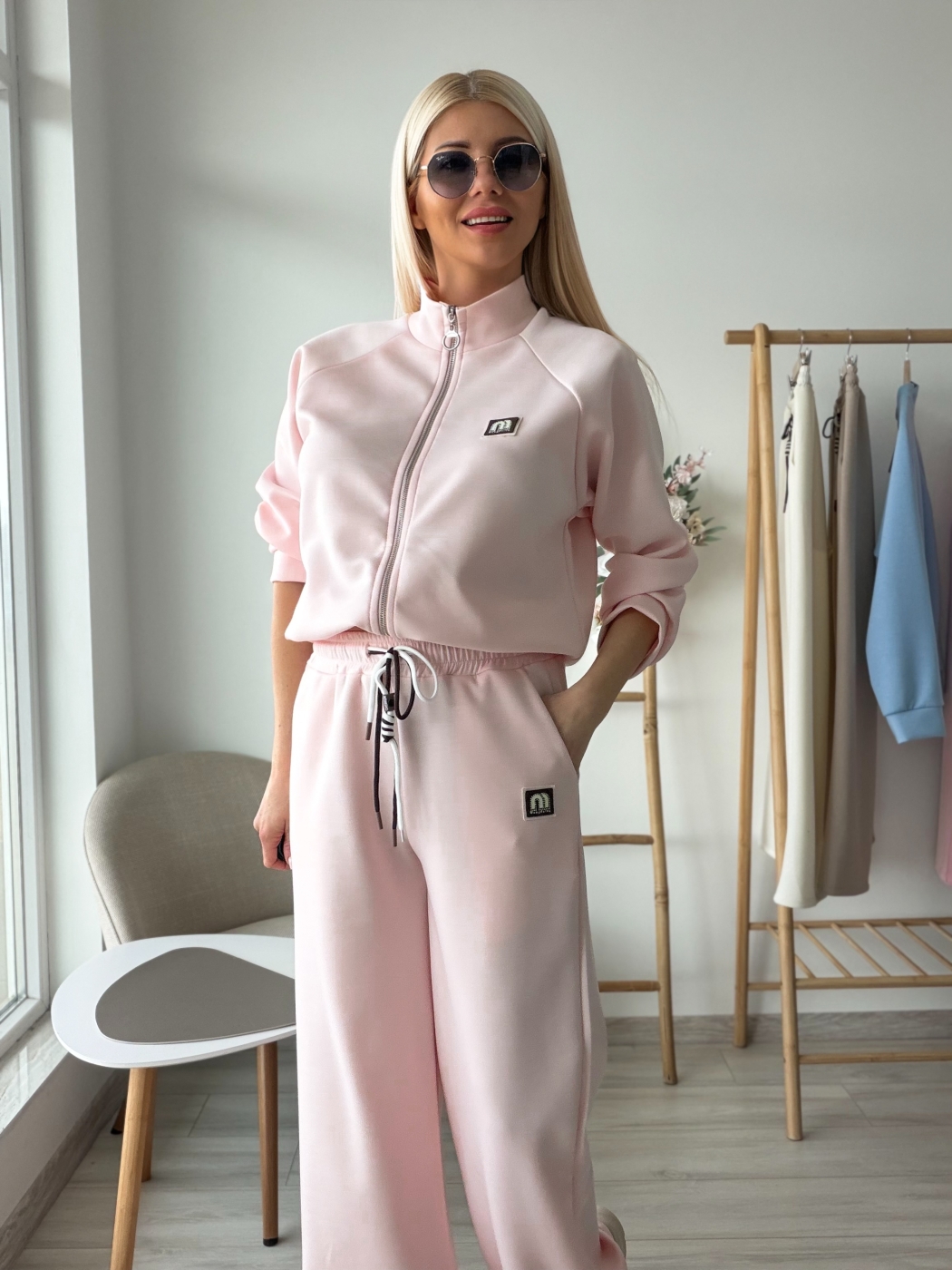 Розов спортен комплект