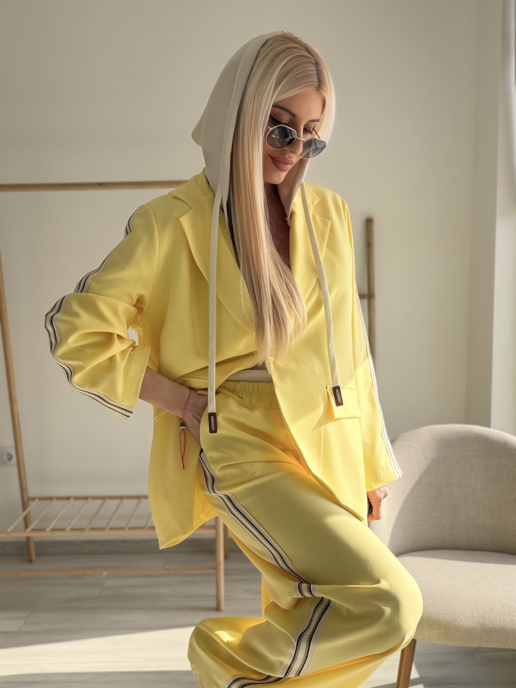 Жълт комплект овърсайз с кант