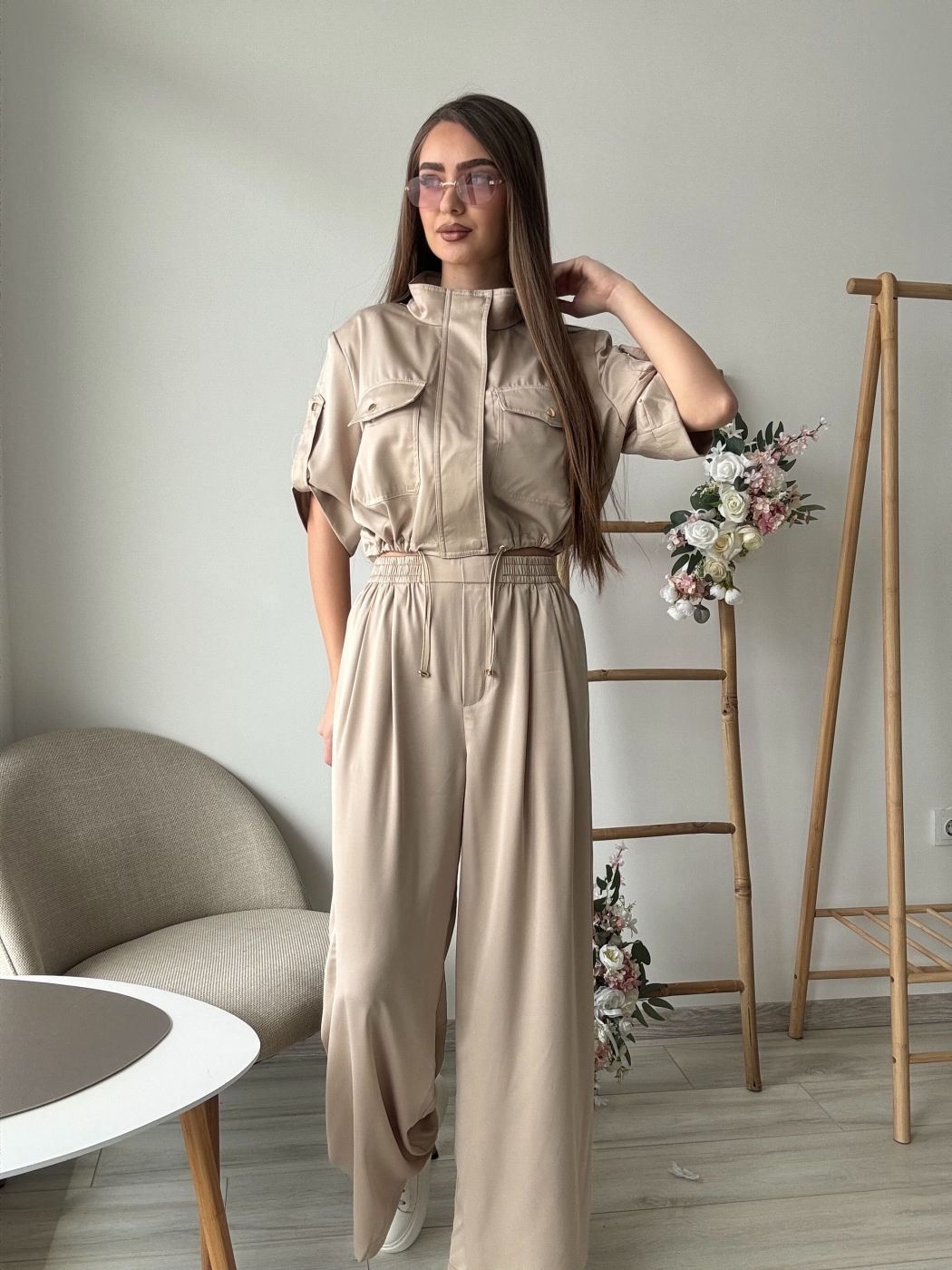 Бежов сатенен комплект 