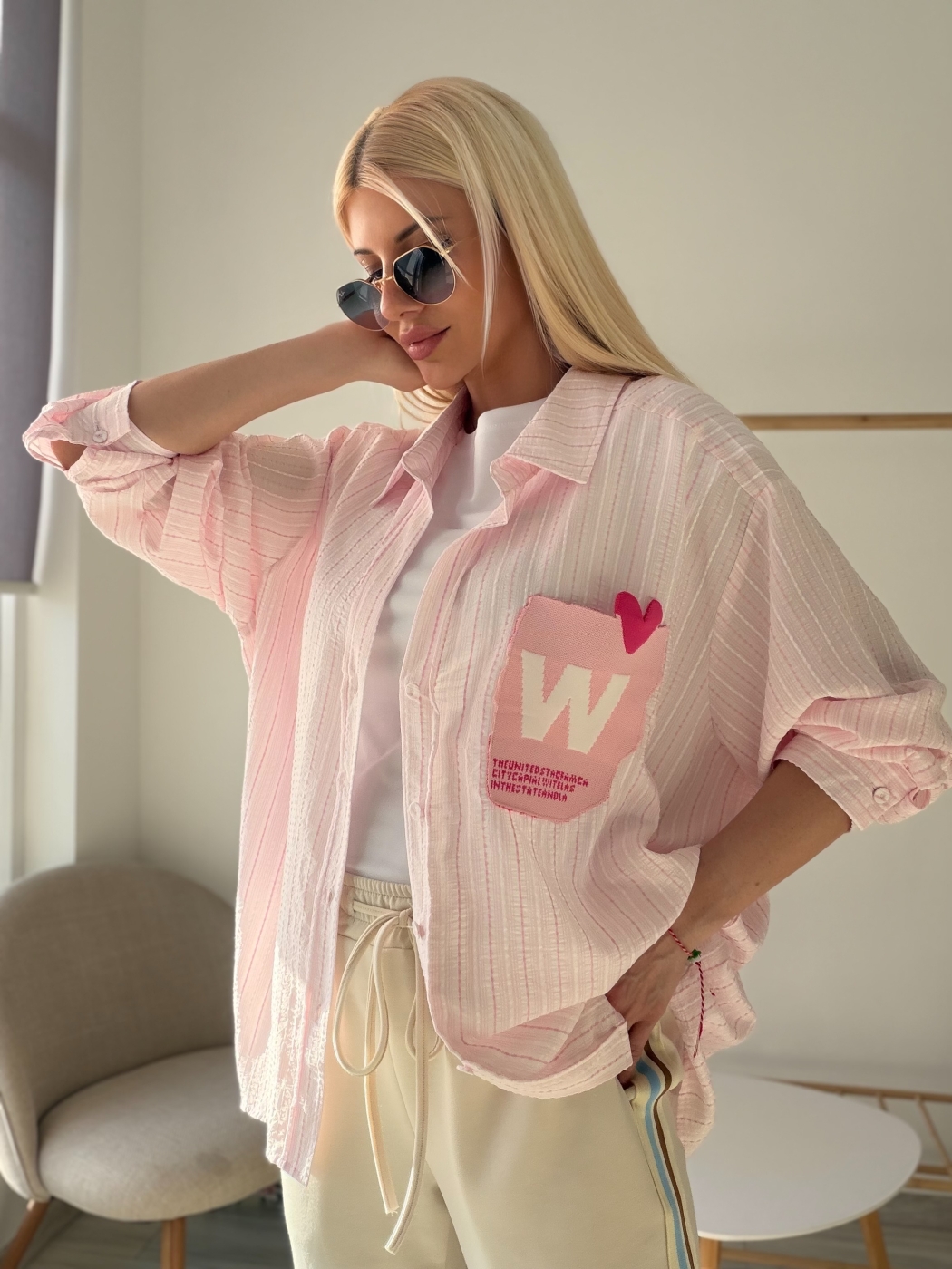 Розова риза с цикламен джоб