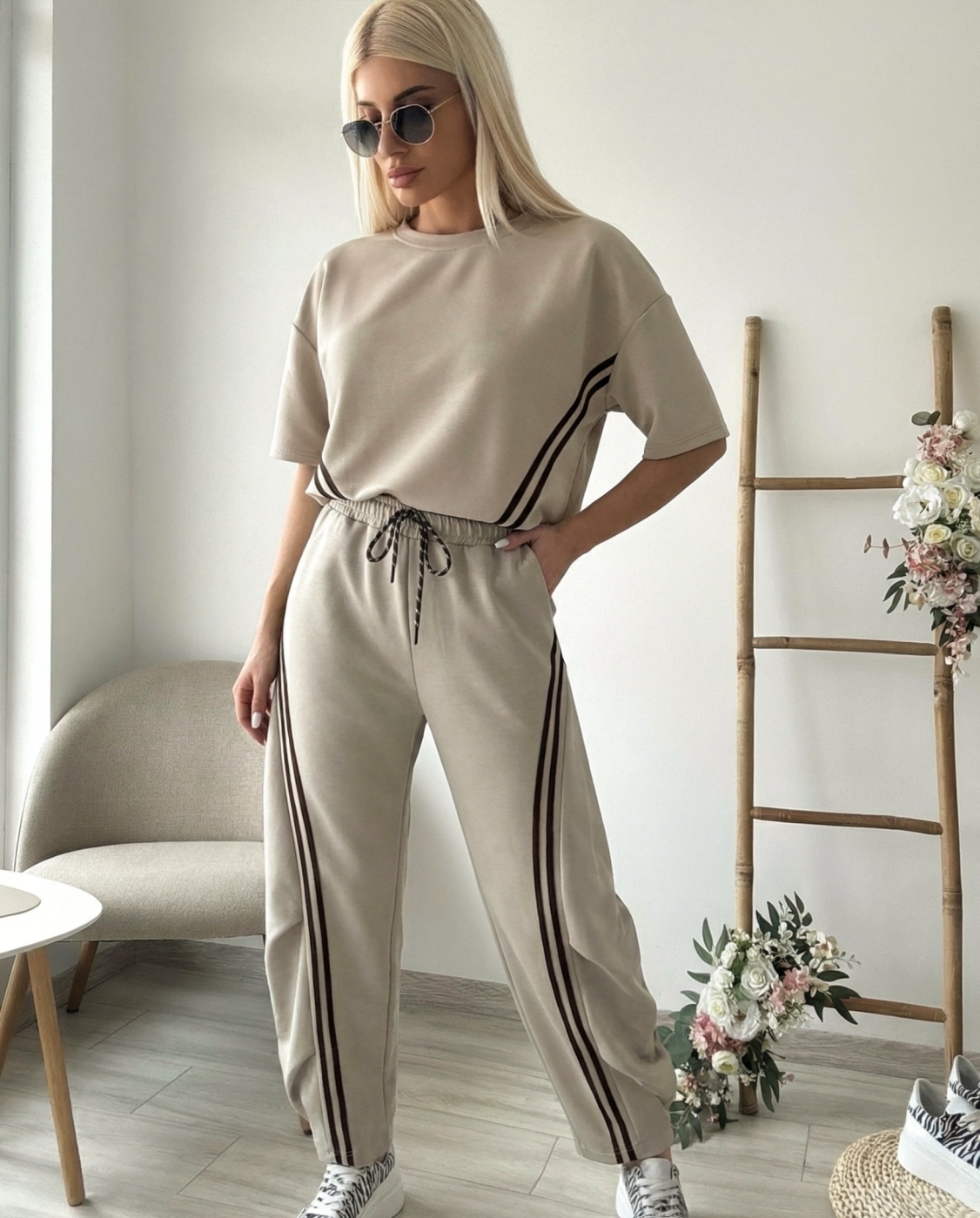 Бежов комплект с къс ръкав