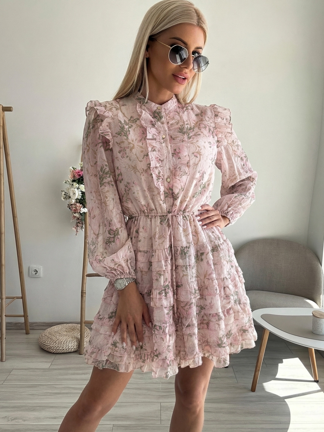 Розова рокля Lily