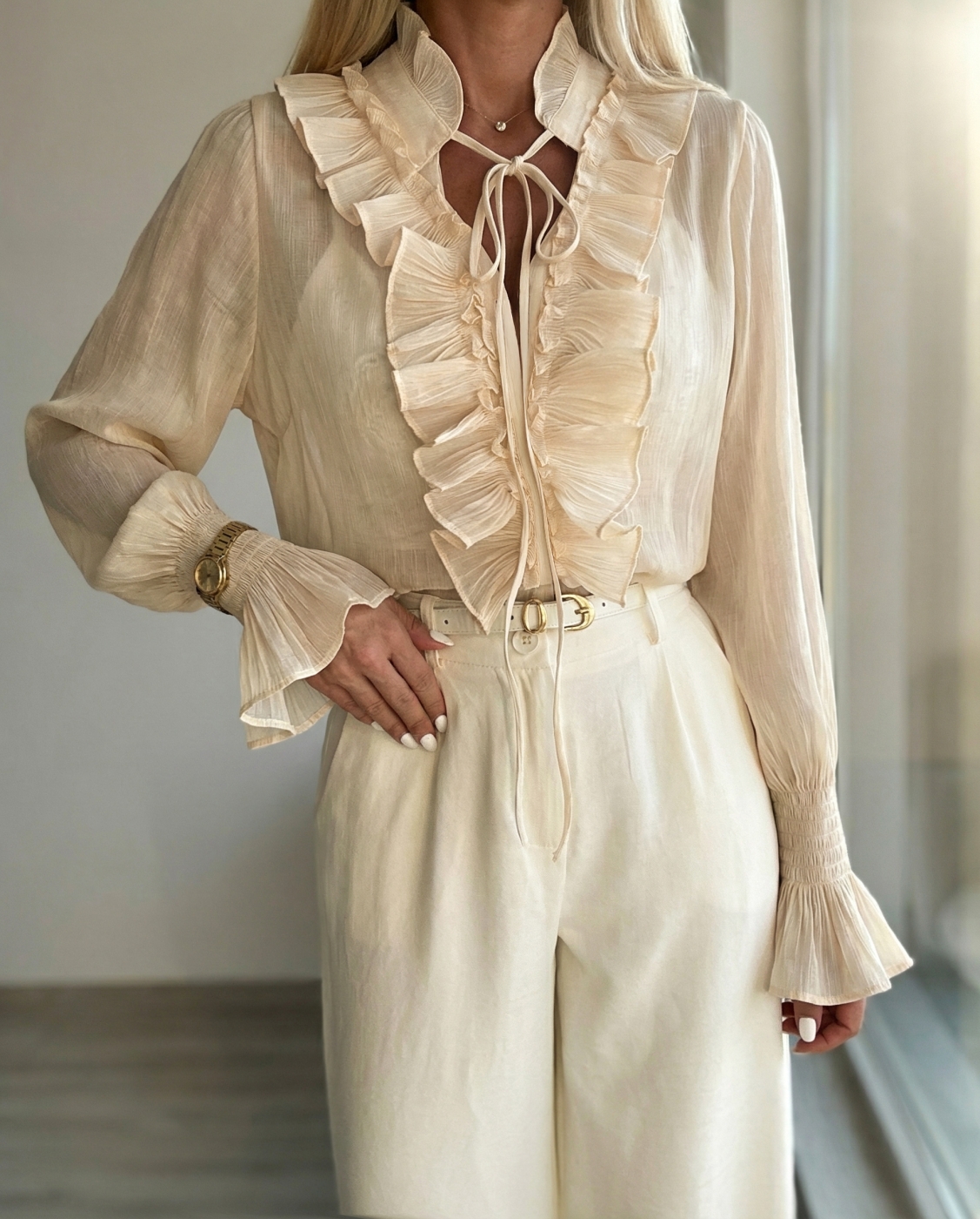 Бежова риза Amara