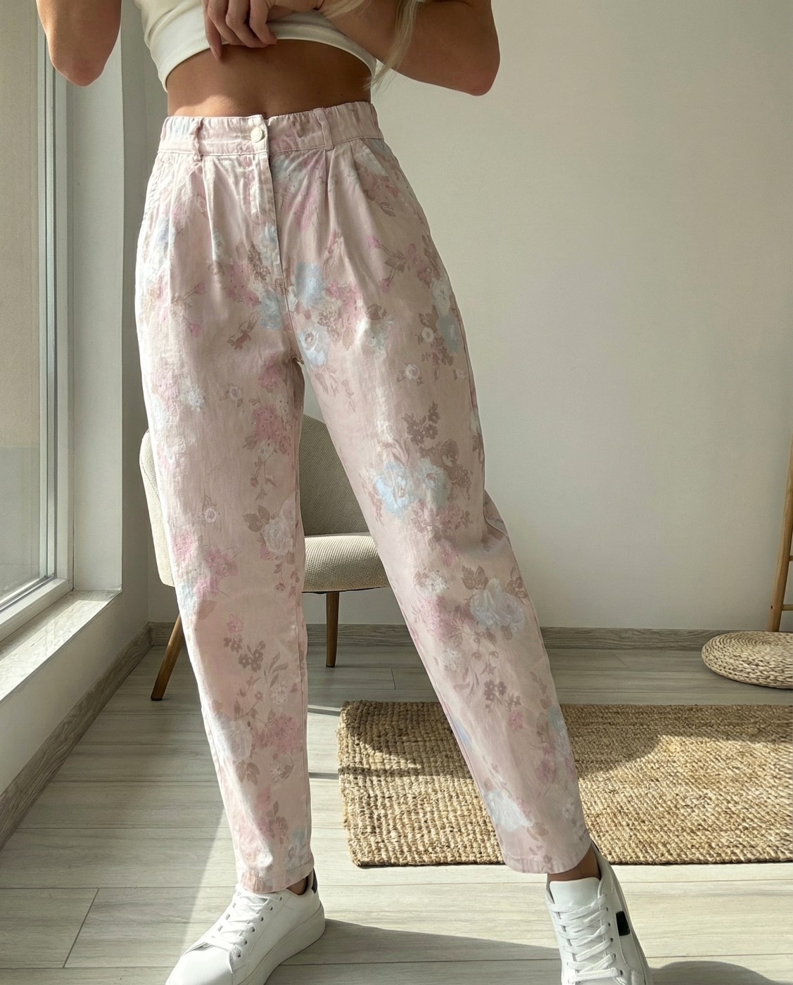 Розови дънки на цветя