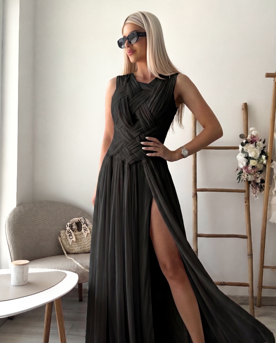 Черна рокля възел