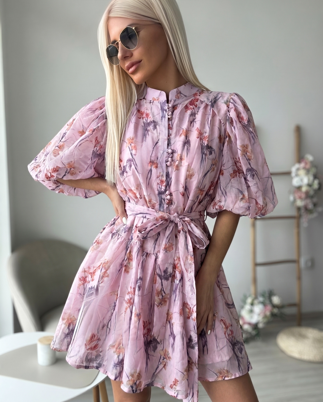 Розова рокля с буфон ръкав