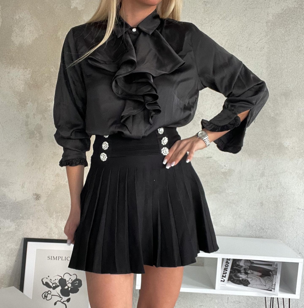 Черна сатенена риза жабо