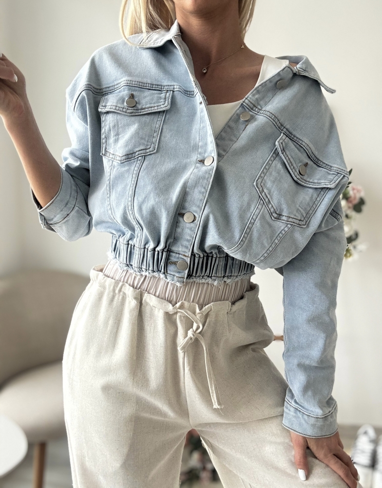 Светло дънково яке