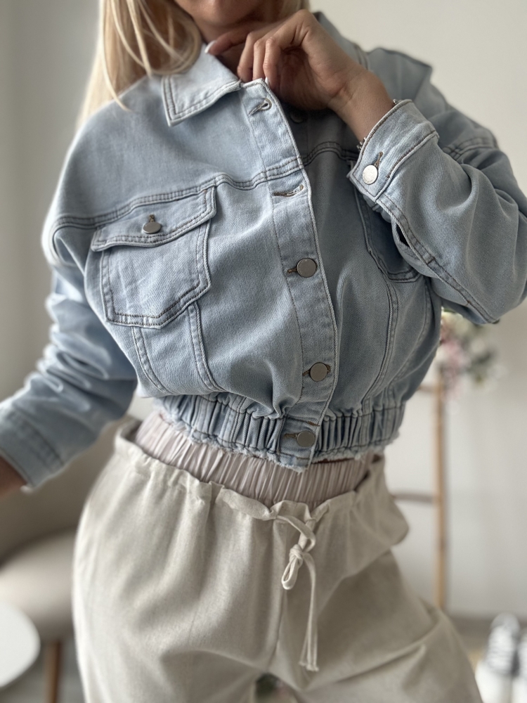 Светло дънково яке