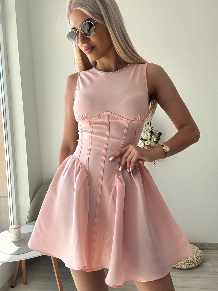 Розова рокля корсет