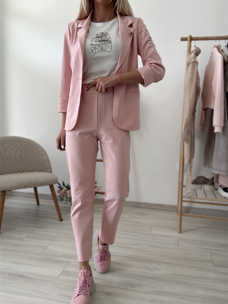 Розов комплект панталон и сако