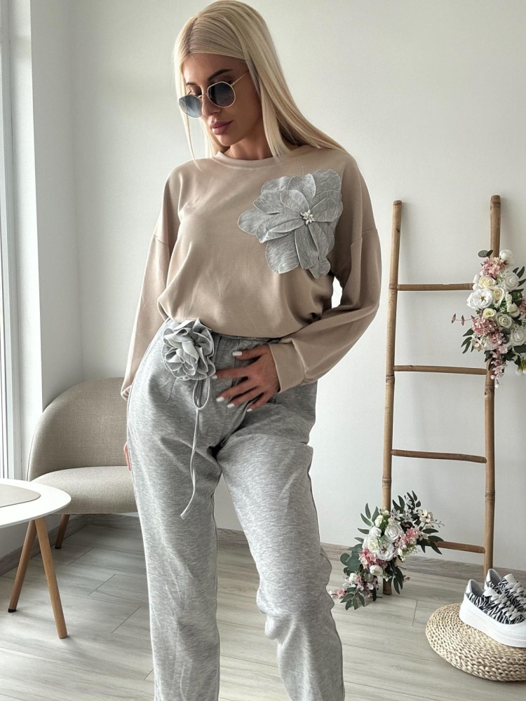 Комплект сиво цвете