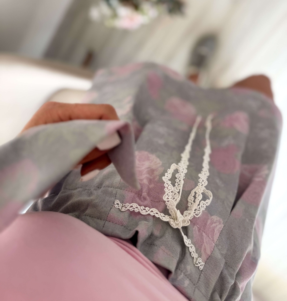 Комплект деним пола с розова тениска