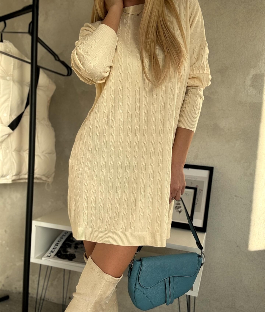 Бежова рокля плетиво NEW