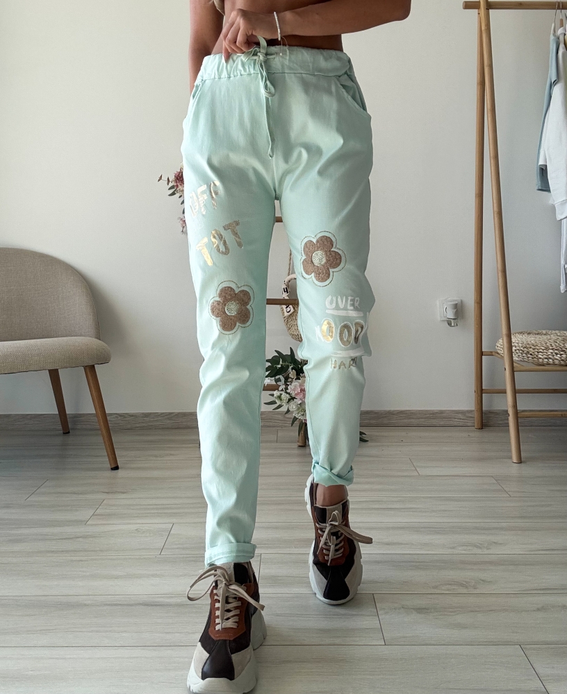 Ментов панталон с цветя