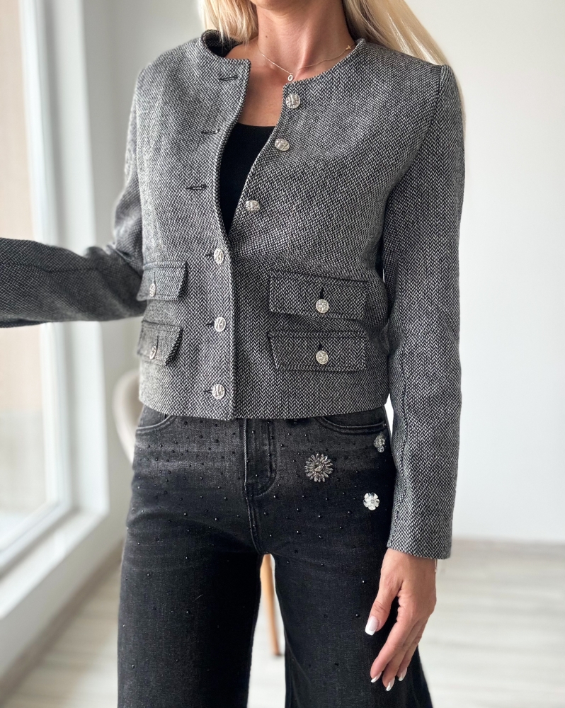 Вълнено сиво палто