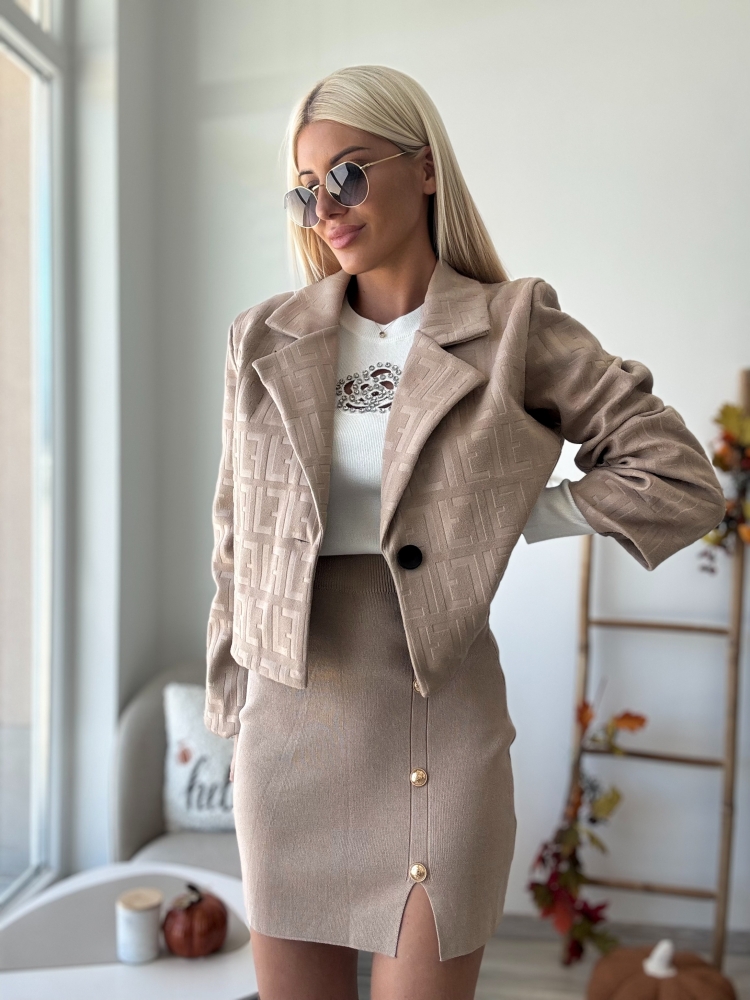 Бежово палто F