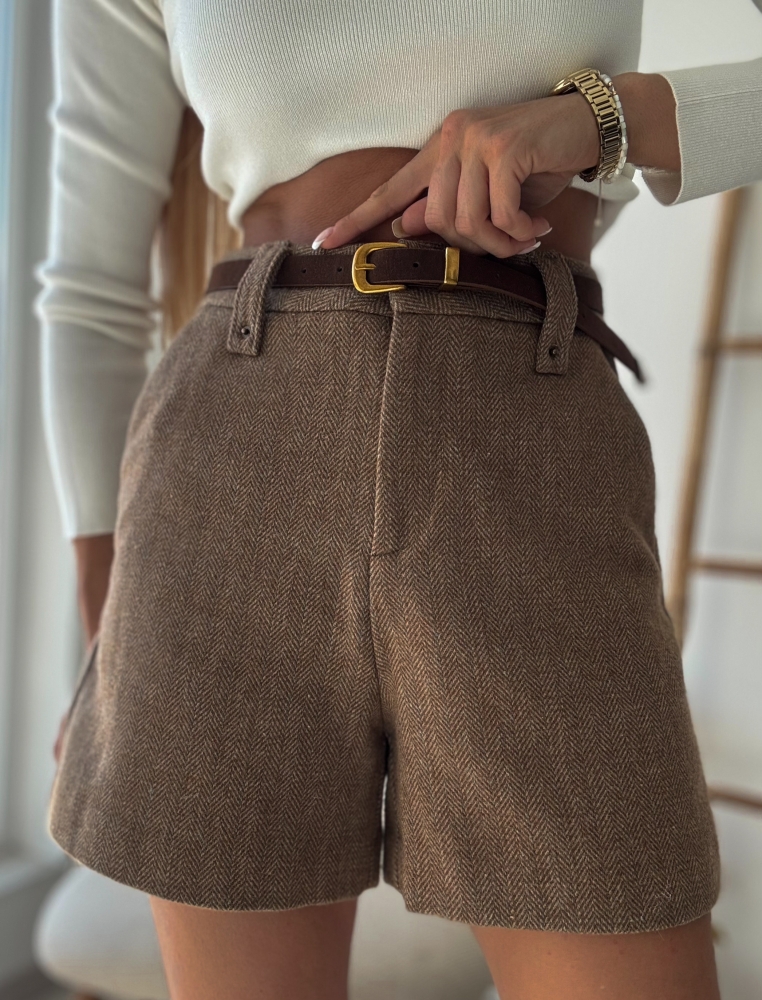 Кафеви къси панталони лана