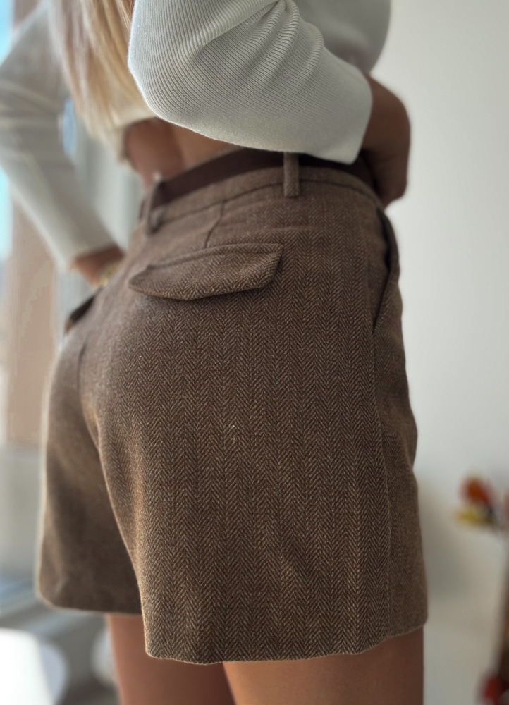 Кафеви къси панталони лана