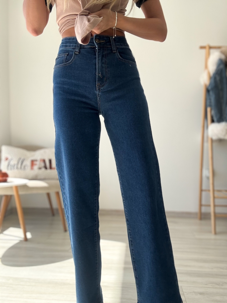 Прави изчистени дънки