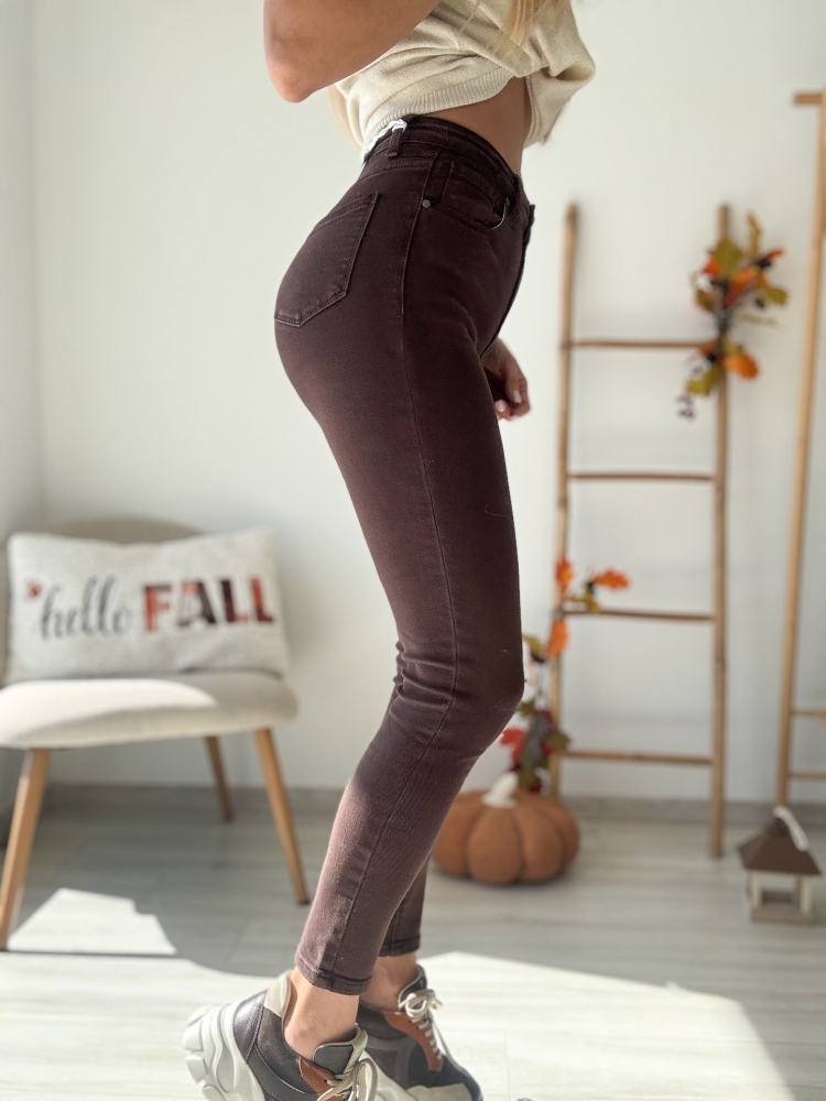 Кафеви дънки слим