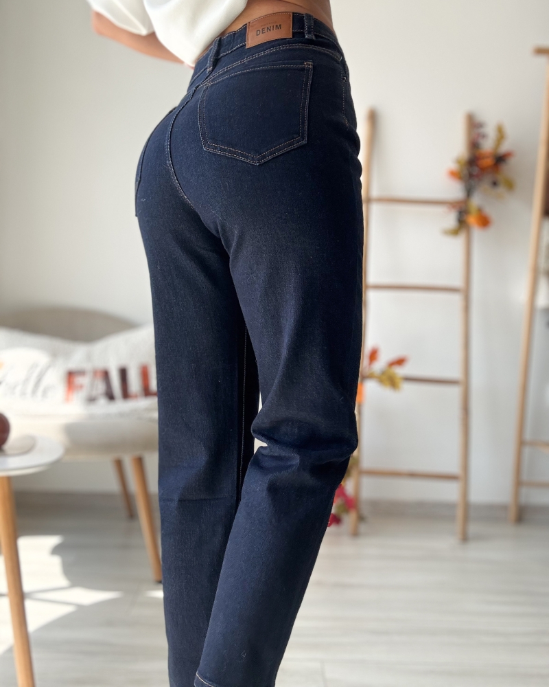 Изчистени дънки индиго мамфит