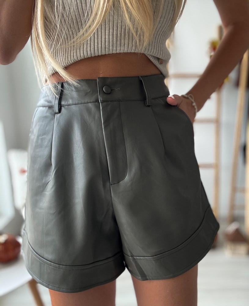 Зелени кожени панталони