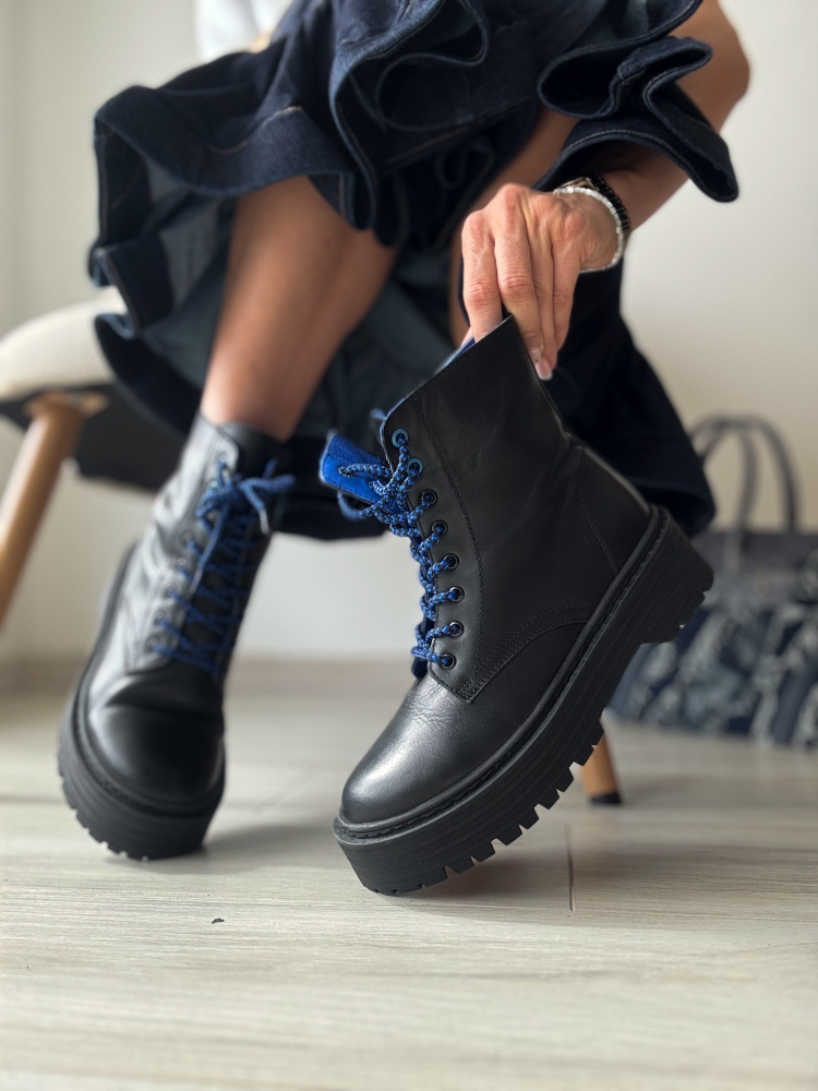 Черни боти естествена кожа сини връзки