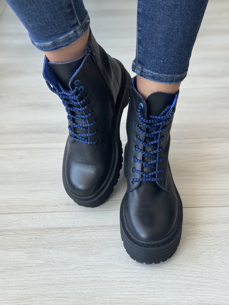 Черни боти естествена кожа сини връзки